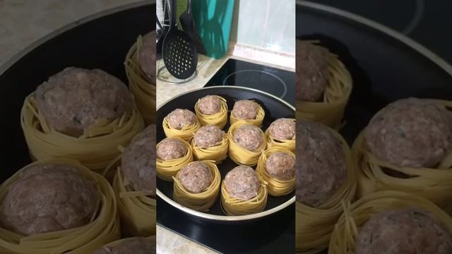 Гнёзда с фаршем в томате смотреть онлайн