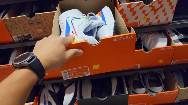 Nike Clearance Store Trips Are Always Interesting... смотреть онлайн
