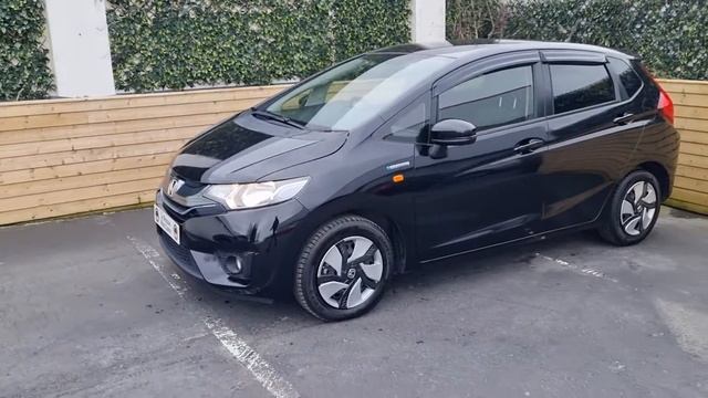 2015 Honda Fit 1.5 Hybrid смотреть онлайн