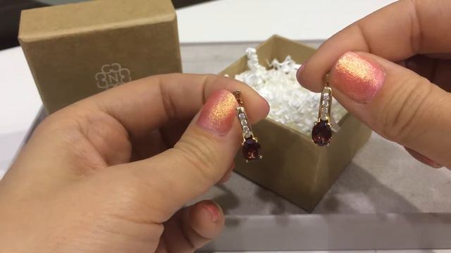 Серьги 3089 из красного золота с гранатами и фианитами смотреть онлайн