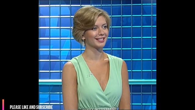 Rachel Riley In A Lovely Green Dress | Very Low Cut | Some  Downblouse