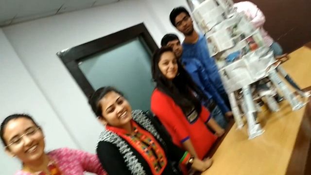Best team building activity- newspaper tower building by Engineering students смотреть онлайн