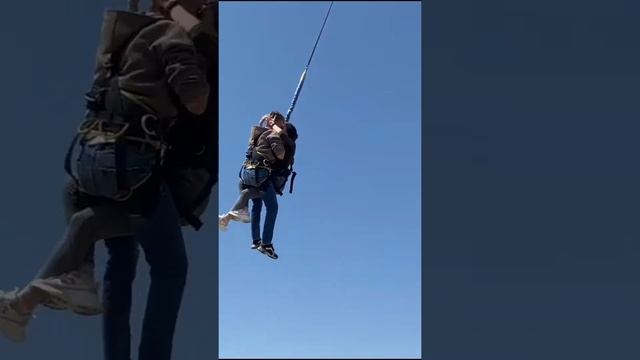 Как сделать предложение девушке! Предложение РУКИ и СЕРДЦА ?! Необычный подарок ? на День рождения! смотреть онлайн