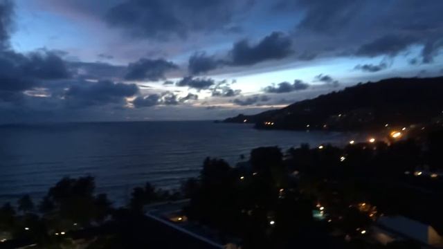 Vue depuis la chambre (Novotel Phuket Patong) смотреть онлайн