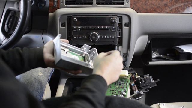 Disabling OnStar 2007 Chevrolet Silverado LTZ 4x4 (2007-2013) смотреть онлайн