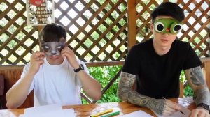 РИСУЕМ В СЛЕПУЮ. ЧУТЬ НЕ ПОРУГАЛИСЬ С МАКСОМ ВАЩЕНКО.