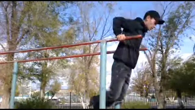 Брусья отжимания на максимум смотреть онлайн