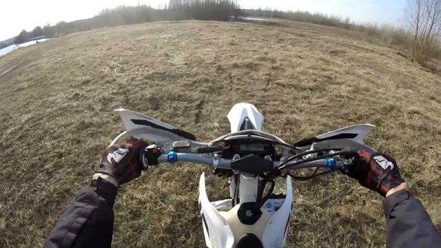 Тренировка эндуро навыков Медленная езда в восьмерке Вилли Переезд бревна Бани хоп смотреть онлайн