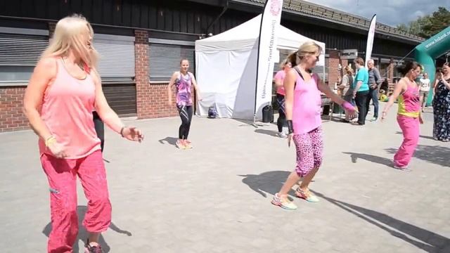 Zumba coreo Donde está la chica смотреть онлайн