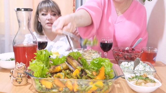 МУКБАНГ по-русски. Пьем, едим и сплетничаем)) смотреть онлайн