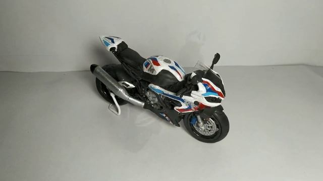 мотоцикл Bmw M1000rr 2021из пластилина