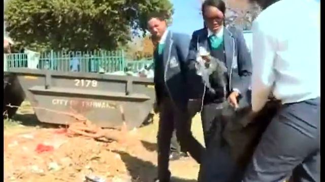 SABC 3's Expresso Show - Mandela Monday – Empowervate’s YCAP 11 August 2014 смотреть онлайн