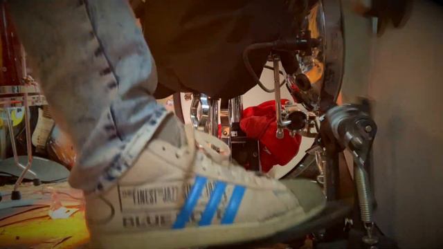 Play WITH shoes, yes !! смотреть онлайн