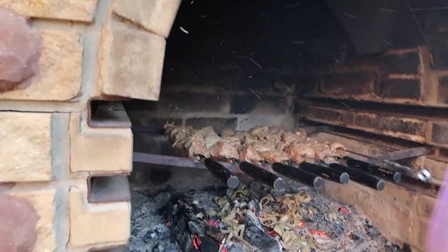 ГОТОВИМ БУРГЕРЫ || ЖДЁМ ГОСТЕЙ смотреть онлайн