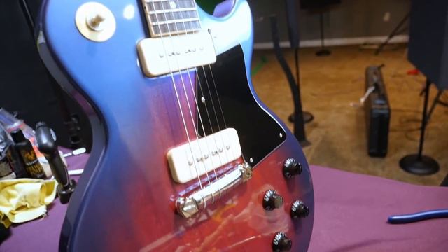 It's Actually Quite Unbelievable! | MOD Collection Gibson Les Paul Special Berries and Cream Review смотреть онлайн