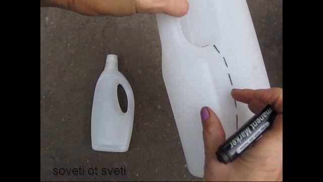 Делаем САМОДЕЛЬНЫЙ СОВОК из Пластиковой Бутылки своими руками смотреть онлайн