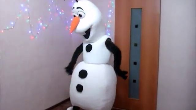 Жаркие танцы Олафа. Ростовая кукла своими руками. смотреть онлайн