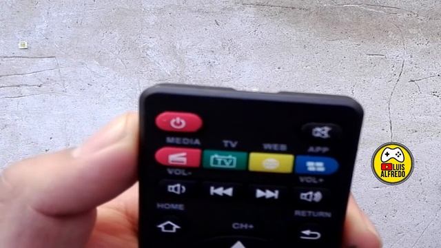 EXPLICACIÓN DEL BOTON DE ENCENDIDO Y APAGO DEL CONTROL TV BOX MXQ 4K смотреть онлайн