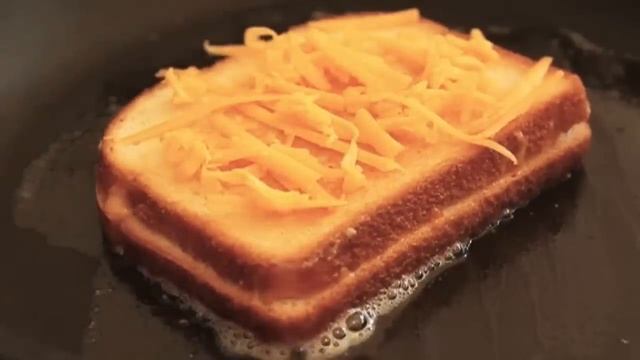 Inside-Out Grilled Cheese Sandwich - Ultimate Cheese Sandwich смотреть онлайн