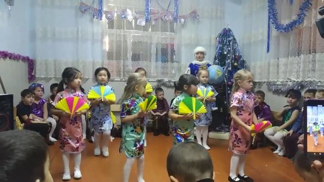 Детский сад "Огонек" китайский танец смотреть онлайн