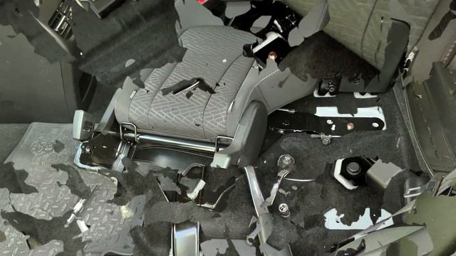 Разбор автомобиля Хавал М6 для самостоятельной установки авточехлов смотреть онлайн