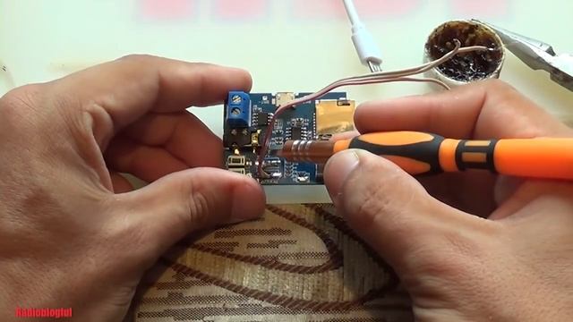 Как добавить USB mp3 в старую автомагнитолу смотреть онлайн