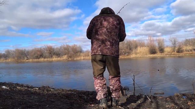 РЫБАЛКА В АСТРАХАНИ |2021| ЛОВЛЯ КАРАСЯ И ЩУКИ смотреть онлайн