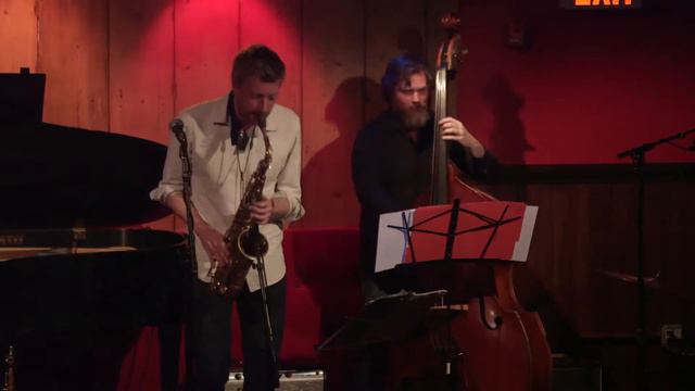 Tunnel Vision смотреть онлайн