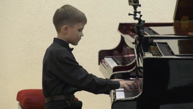 И.С. Бах Маленькая прелюдия c-moll / Даниил Сизов смотреть онлайн