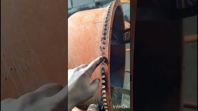 РЕМОНТ БЕТОНОМЕШАЛКИ. Исправление зацепа шестерни. Регулировка зацепа смотреть онлайн