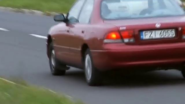 Fiat Brava 1.6 16v vs. Mazda 626 2.0 16v смотреть онлайн