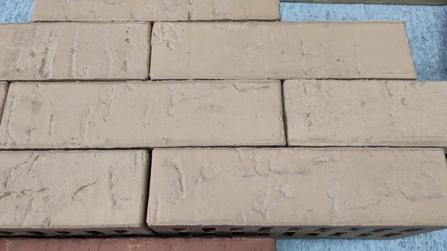 Кирпич керамический КЛИНКЕРНЫЙ лицевой пустотелый 1НФ 25012065 мм. Сорт 1, Песочный, Скала смотреть онлайн