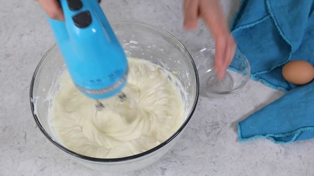 Easier and Quicker than Cheesecake: Cheesecake Bars смотреть онлайн