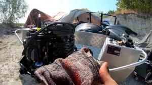 меняем масло в лодочном моторе сузуки. 4х тактный мотор, и замена масла в редукторе