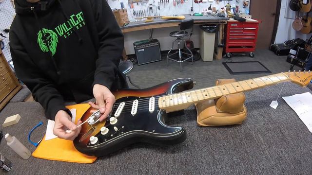 Quick Fix Tips - Eliminating Unwanted Noise From Your Guitars Input Jack смотреть онлайн