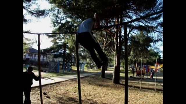 Дворовый спорт в Демьяново (Street Workout in Demyanovo) 13.09.2012