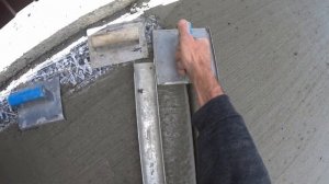 бетонирование двора стяжка своими руками под брашированНый бетон