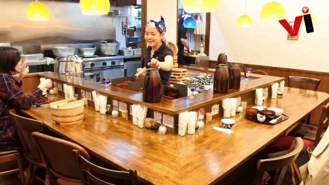 Tokyo Eatery Offers Free Meals In Return For 50 Minutes Of Labor смотреть онлайн