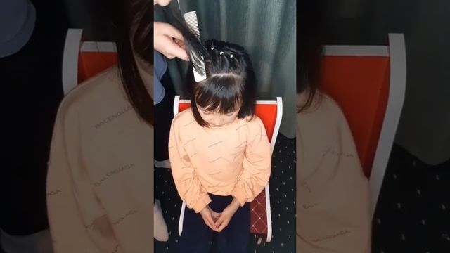Очень быстрая и простая причёска для девочек на каждый день/hairstyle for kids смотреть онлайн