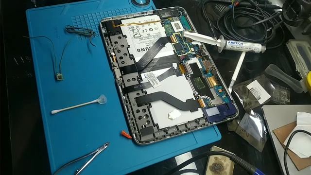 Samsung n8000 не заряжается, простое решение. смотреть онлайн