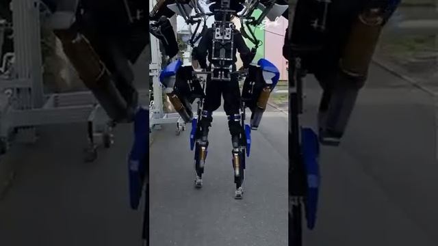 Интересный костюмчик на праздники смотреть онлайн