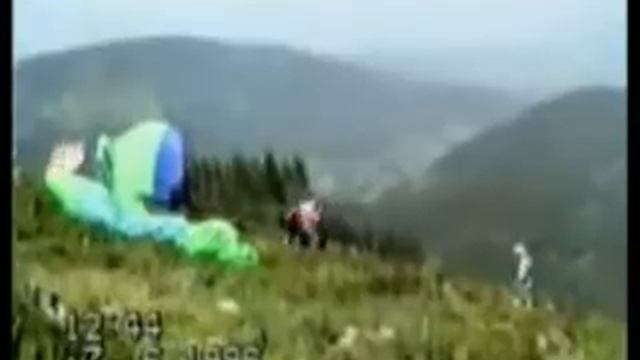 Crash Paraglidind and HangGliding, dust devil. смотреть онлайн