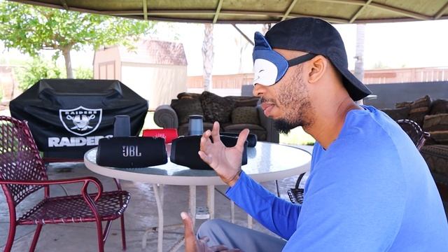 JBL Xtreme 3 vs W King X10. Budget VS The Brand смотреть онлайн
