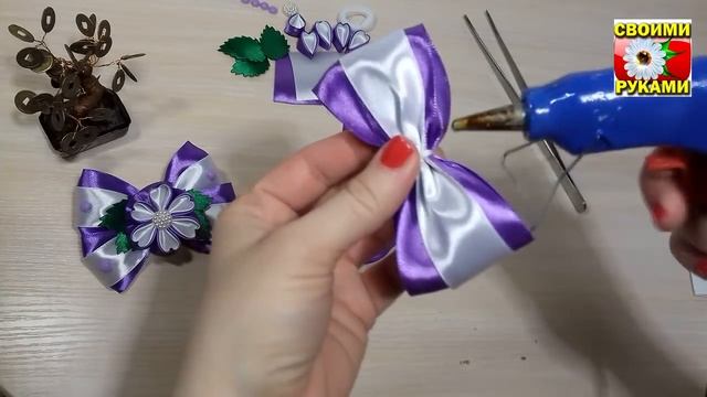 Violet elastic bands with bows and flowers in the kanzashi style, master class, diy смотреть онлайн