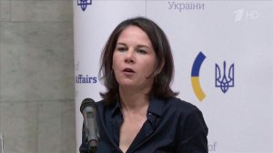 В Киев уже в четвертый раз за полтора года приехала Анналена Бербок