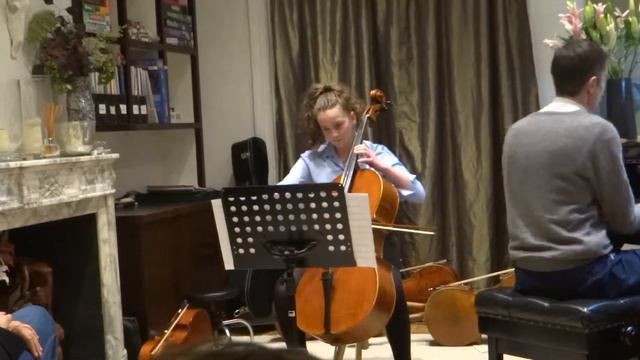 Michaela plays Etude Caprice, Goltermann смотреть онлайн