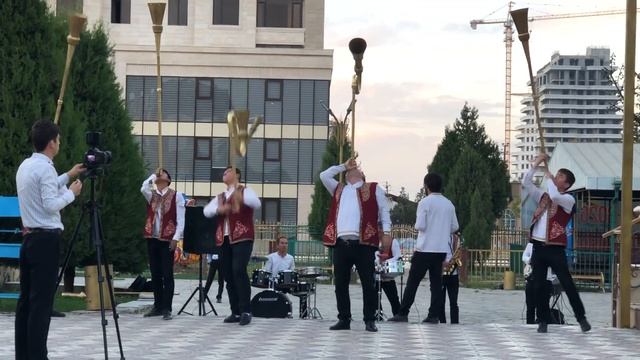 Karnay- Istaravshan City. Карнай-город Истаравшан.