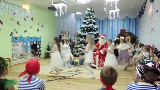 Подготовительная группа Д/С 4 Танец "Волшебные льдинки" смотреть онлайн