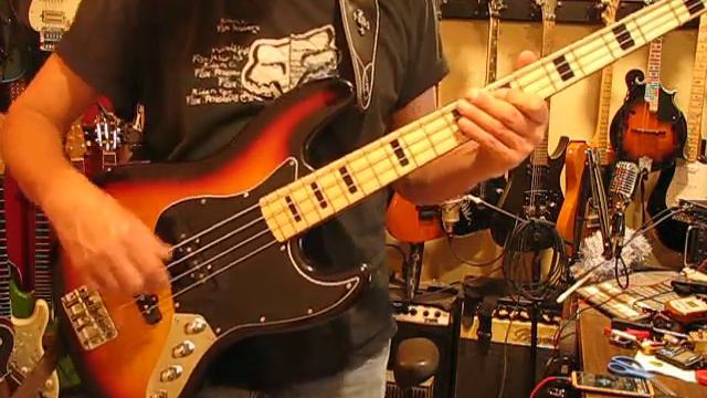 Demo of Chinese "Fender" Jazz bass смотреть онлайн