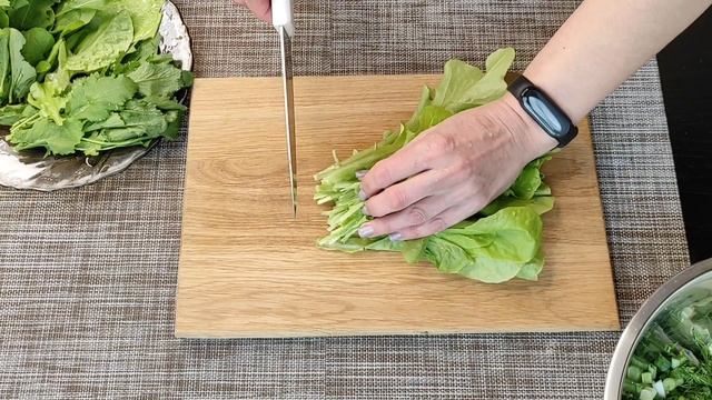 Витаминный салат из зелени, яиц и огурца. Очень вкусно, а главное полезно. смотреть онлайн